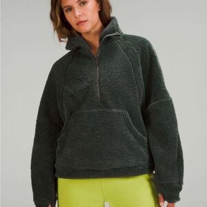 Women's LuLulemon fleece scuba